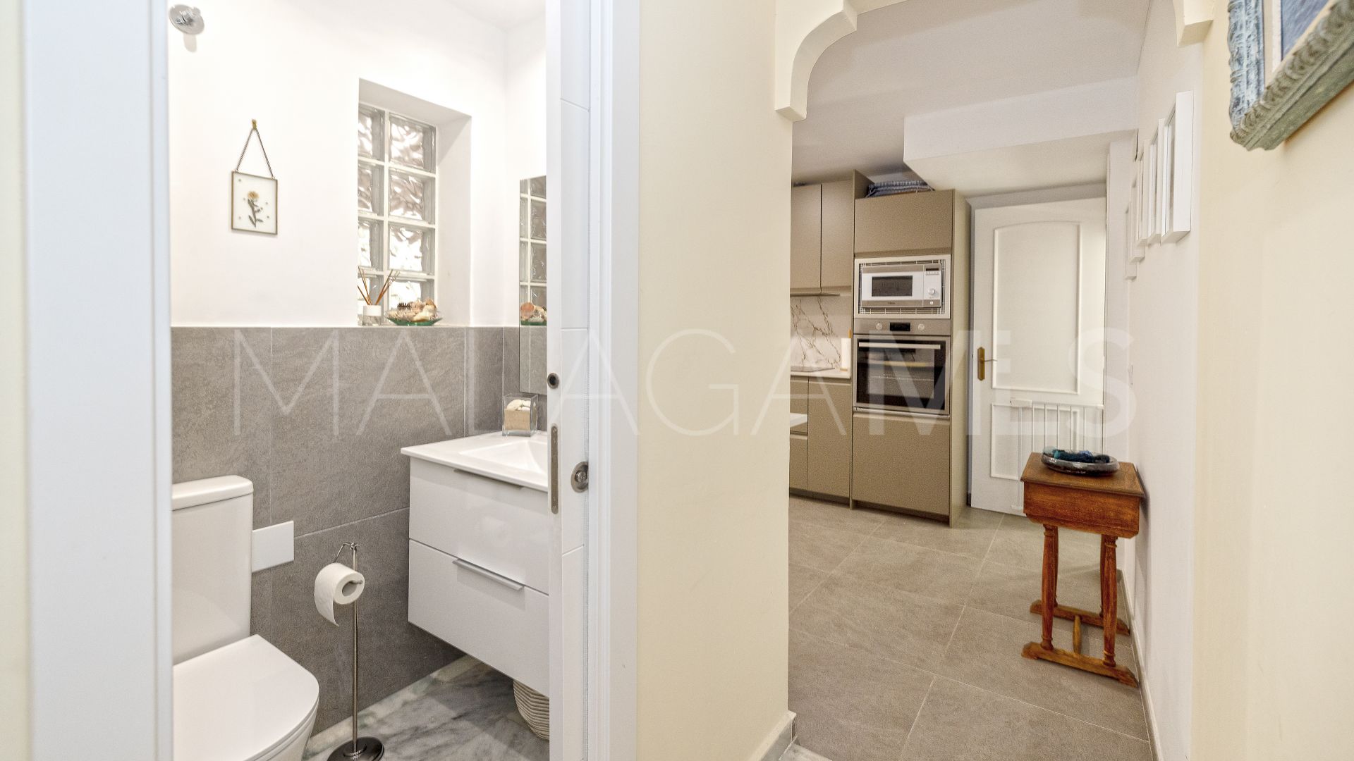 For sale El Capricho town house