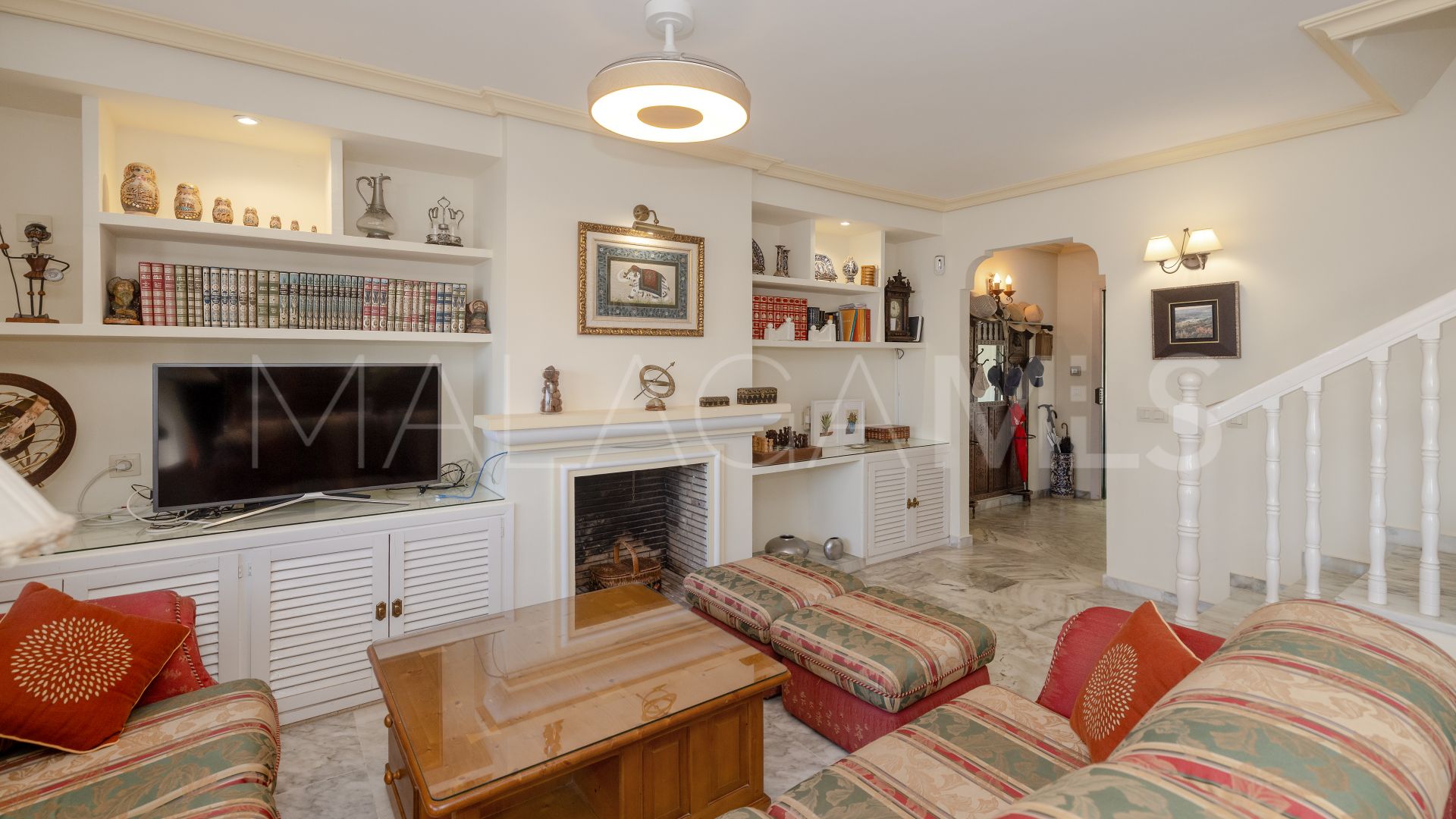 For sale El Capricho town house