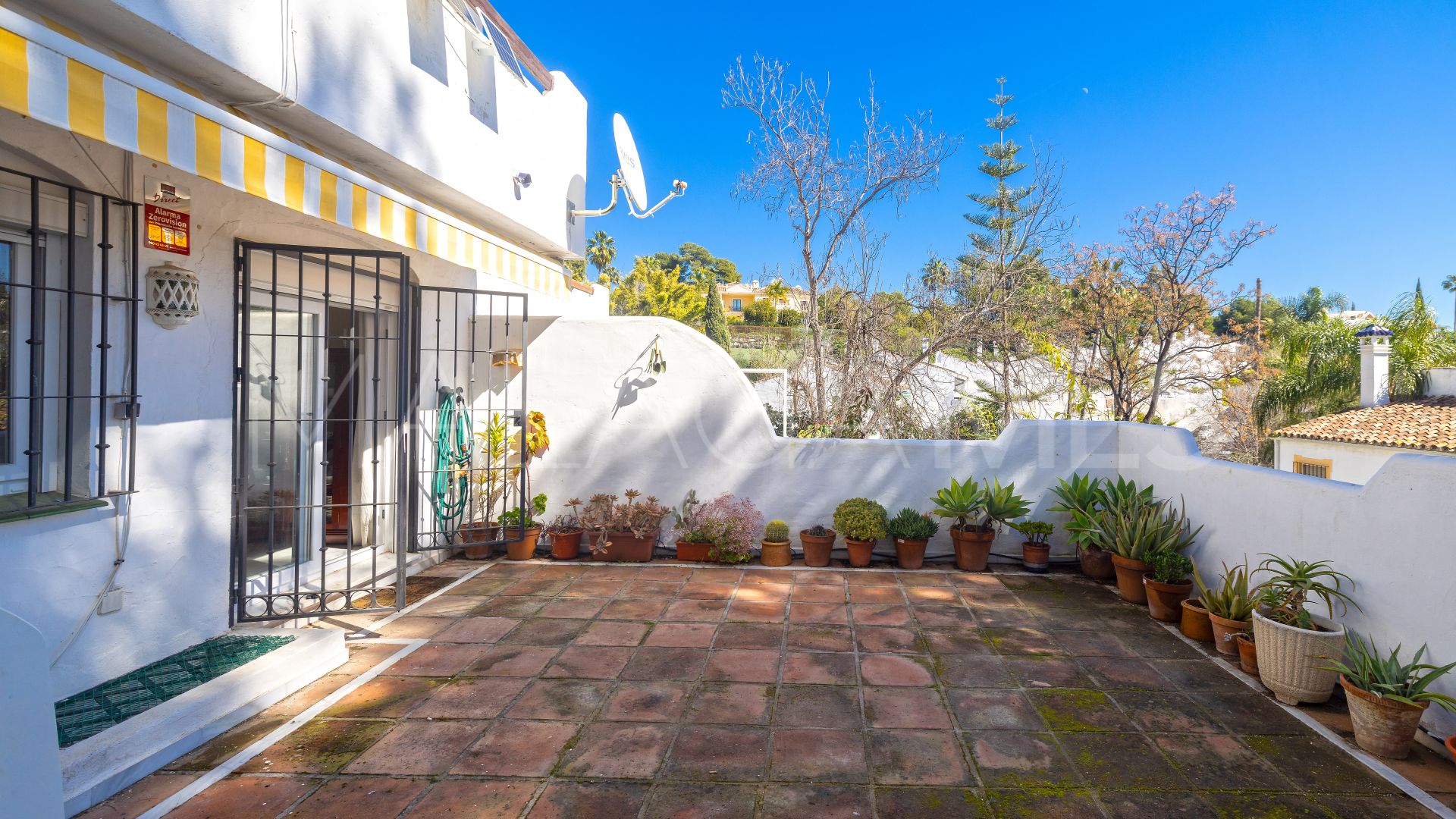 For sale El Capricho town house