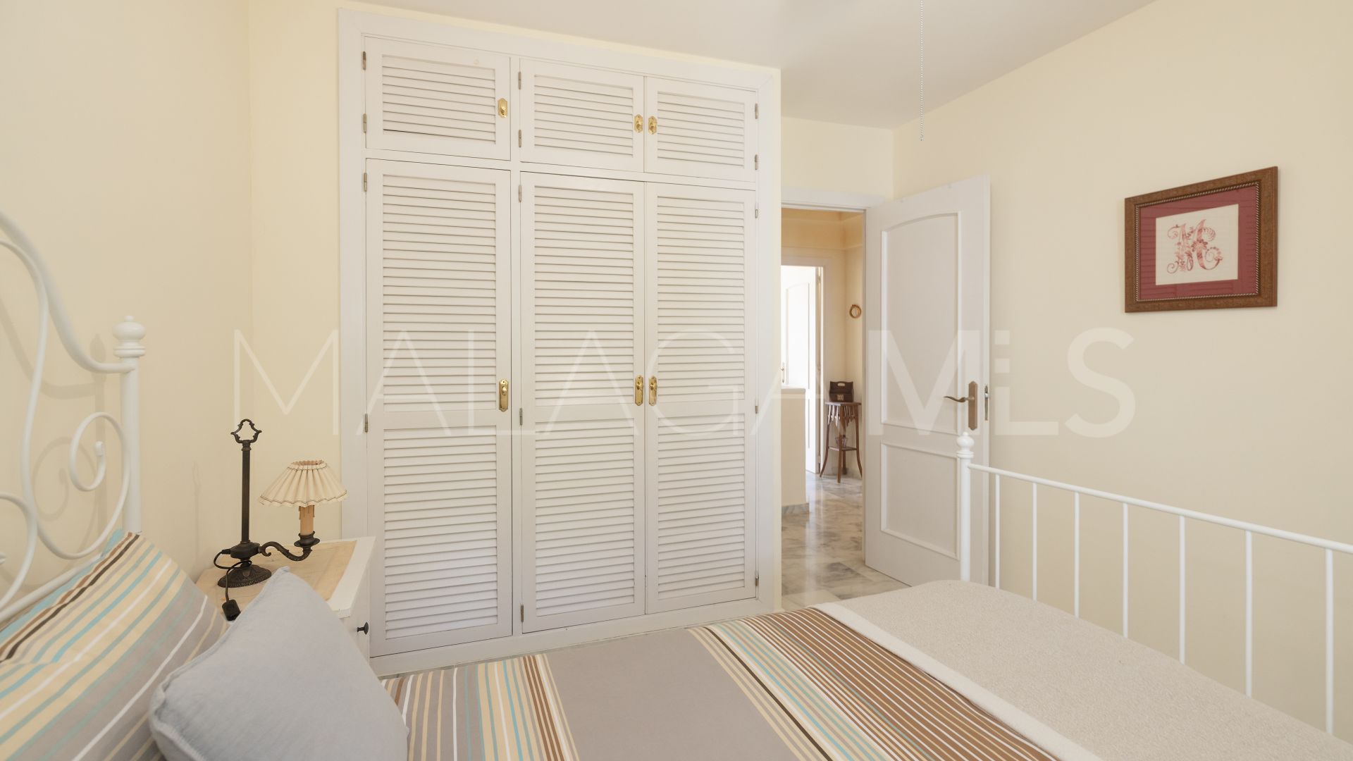 For sale El Capricho town house