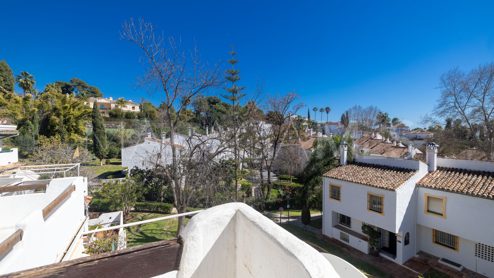 For sale El Capricho town house