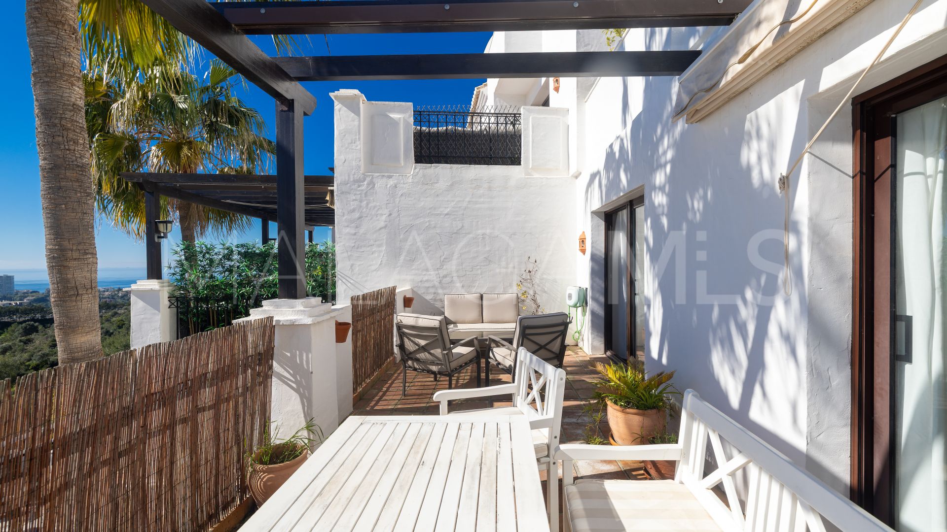 Tvåvånings takvåning for sale in Los Altos de los Monteros