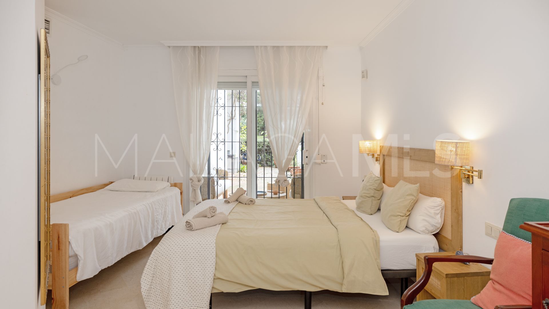 2 bedrooms ground floor apartment for sale in White Pearl Beach