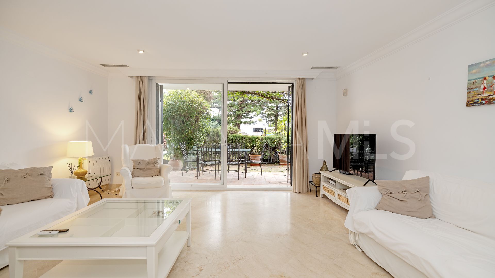 2 bedrooms ground floor apartment for sale in White Pearl Beach