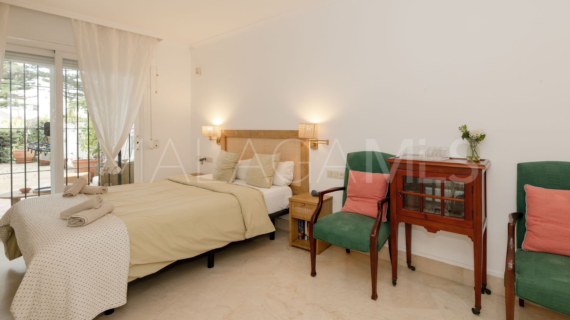 2 bedrooms ground floor apartment for sale in White Pearl Beach