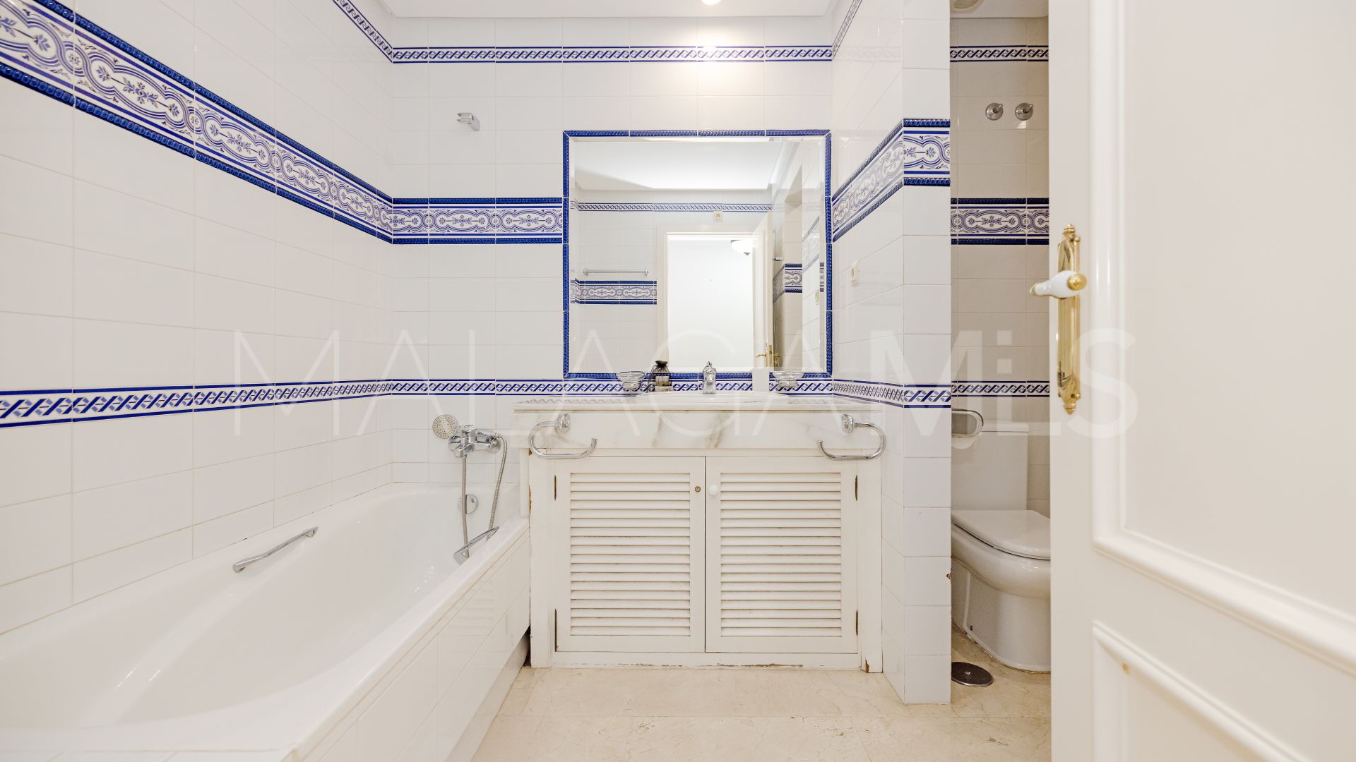 2 bedrooms ground floor apartment for sale in White Pearl Beach