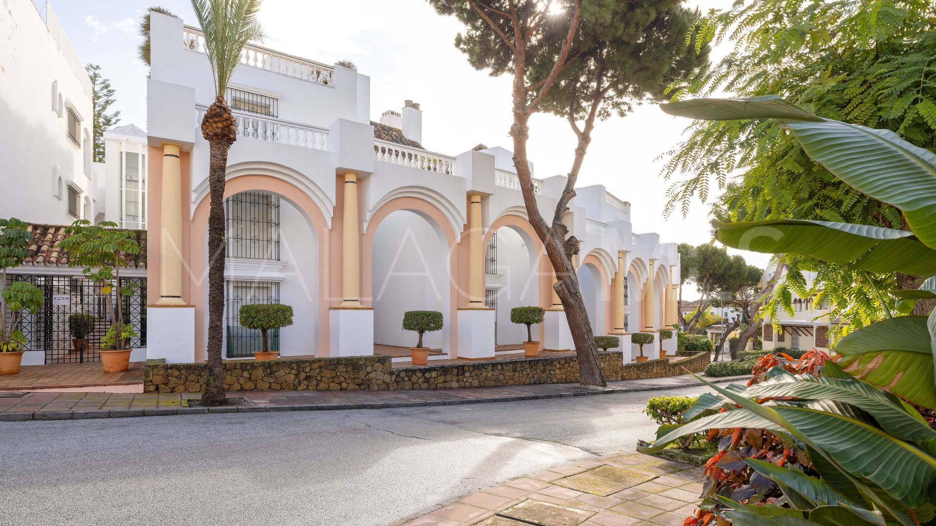 2 bedrooms ground floor apartment for sale in White Pearl Beach