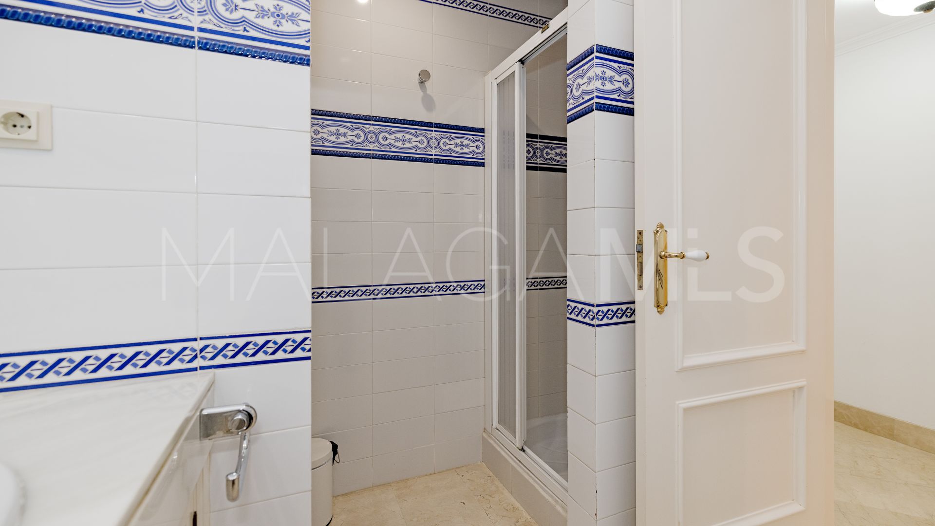 2 bedrooms ground floor apartment for sale in White Pearl Beach