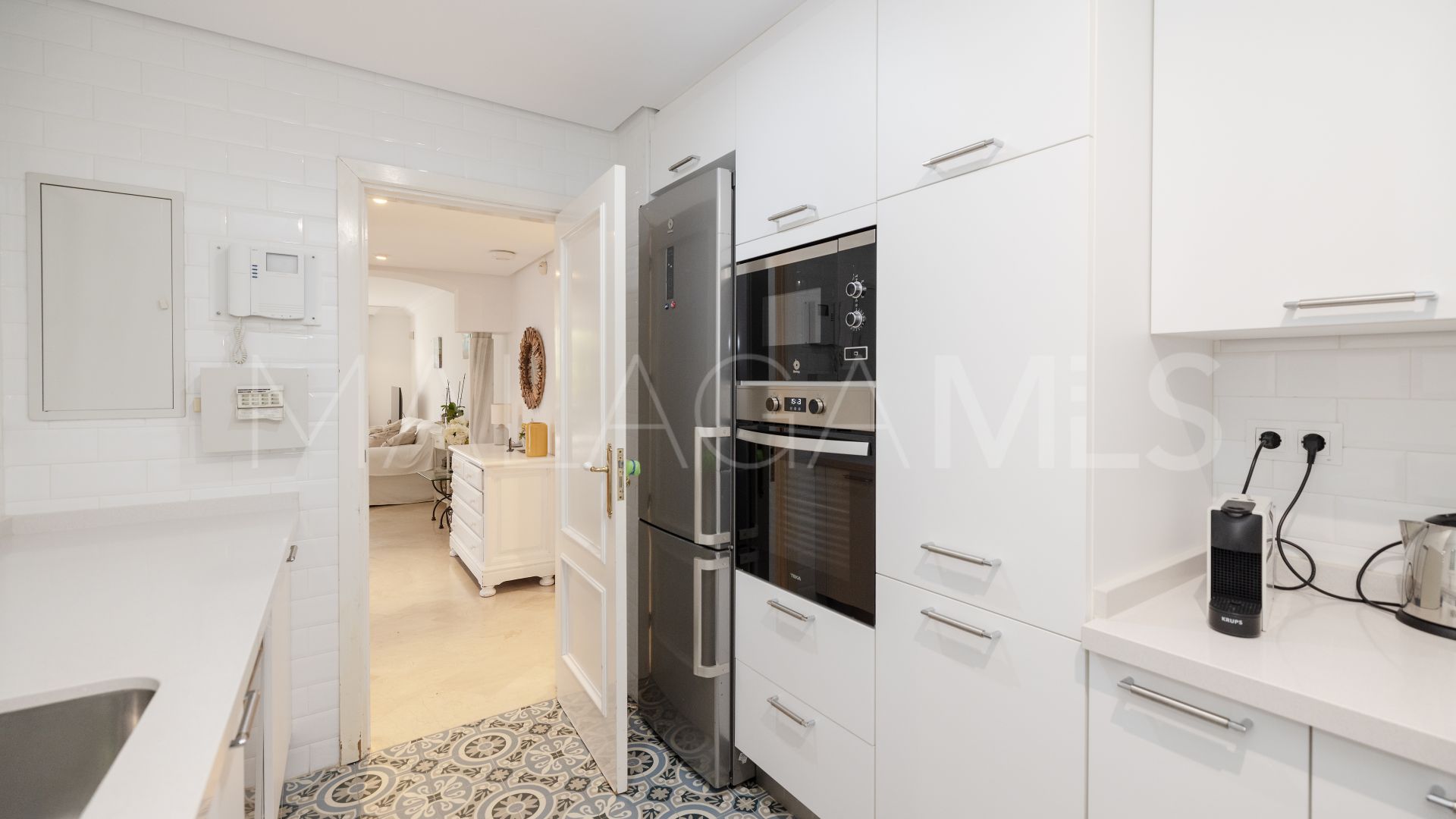 2 bedrooms ground floor apartment for sale in White Pearl Beach