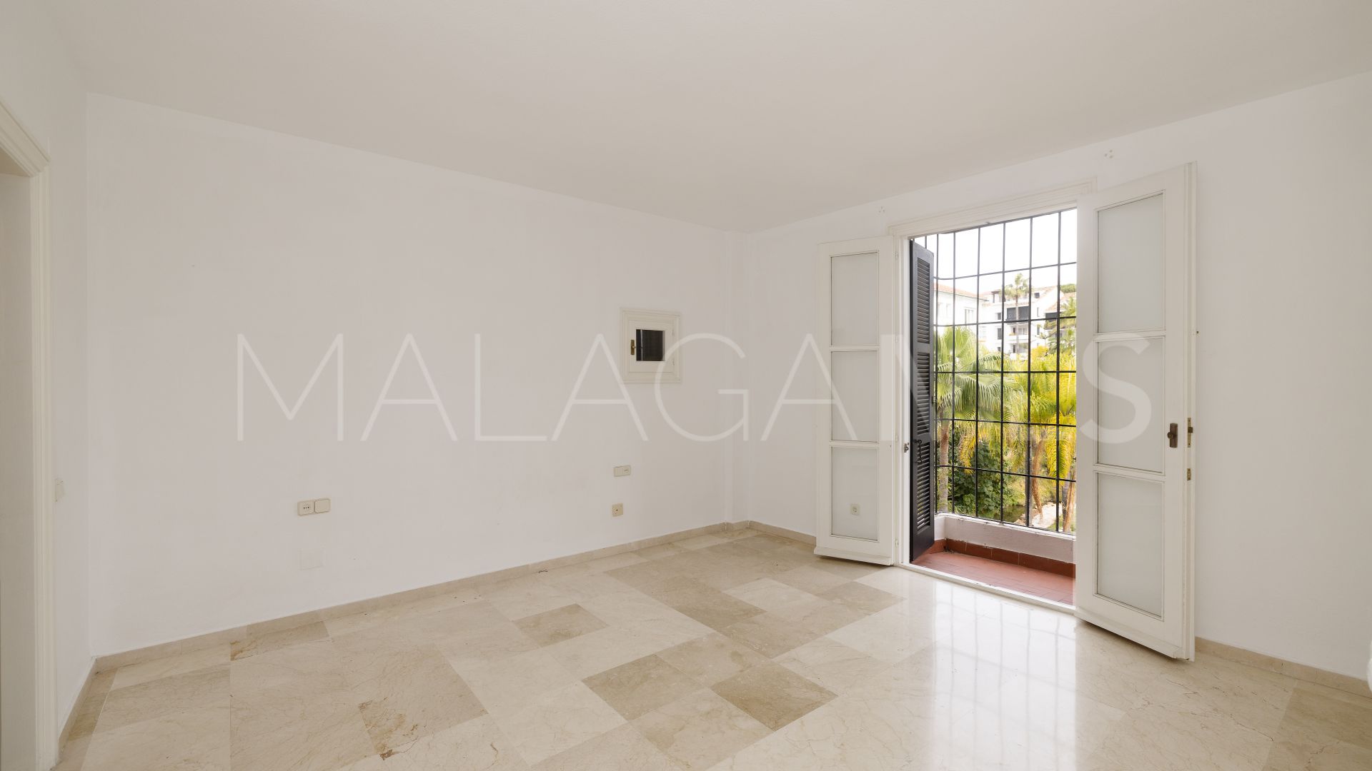 Se vende apartamento with 3 bedrooms in Jardines de las Golondrinas