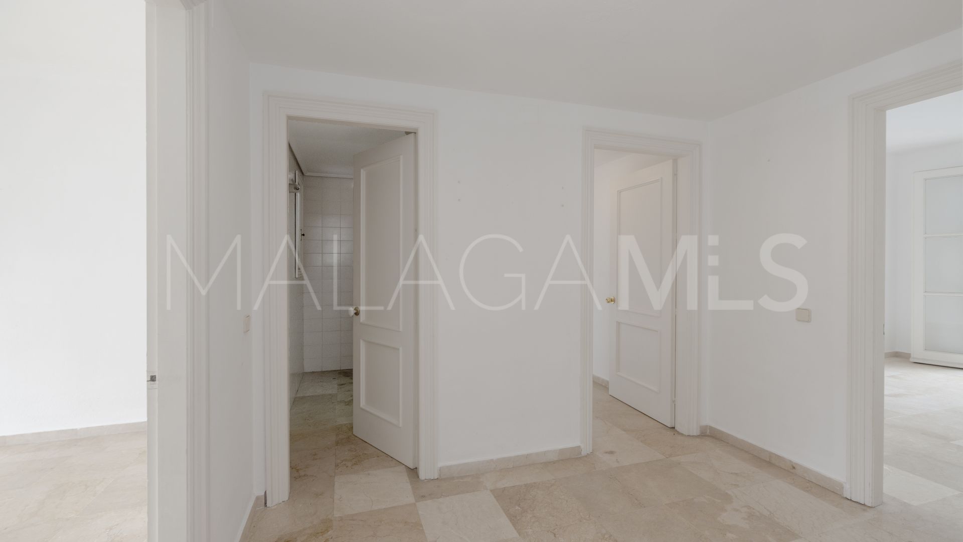 Se vende apartamento with 3 bedrooms in Jardines de las Golondrinas