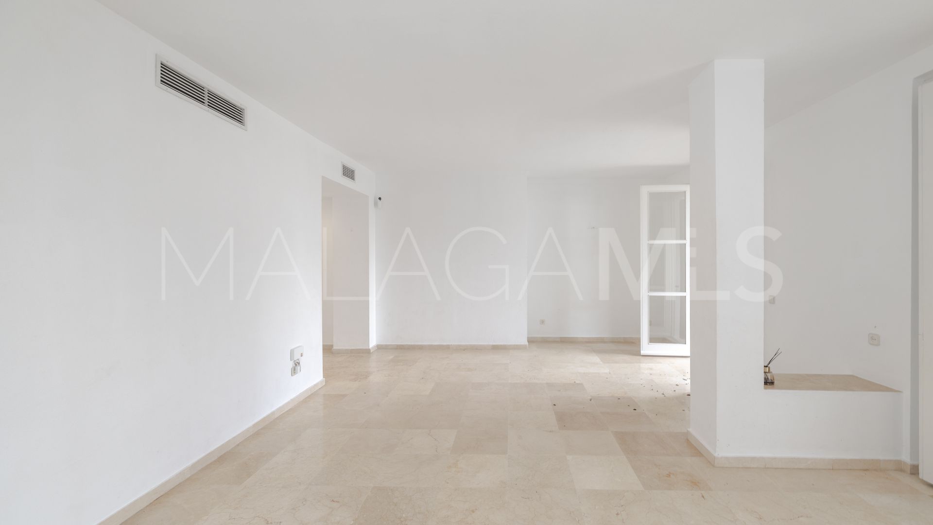 Se vende apartamento with 3 bedrooms in Jardines de las Golondrinas
