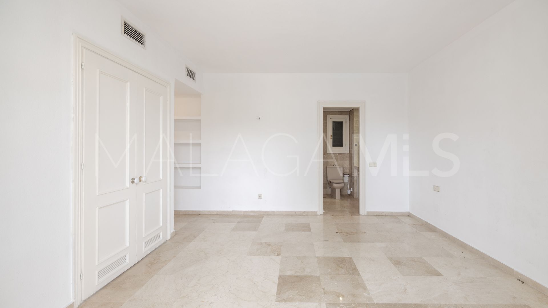 Se vende apartamento with 3 bedrooms in Jardines de las Golondrinas