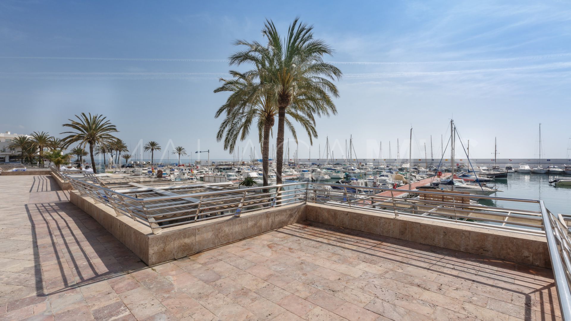 Appartement for sale in Playa Bajadilla - Puertos