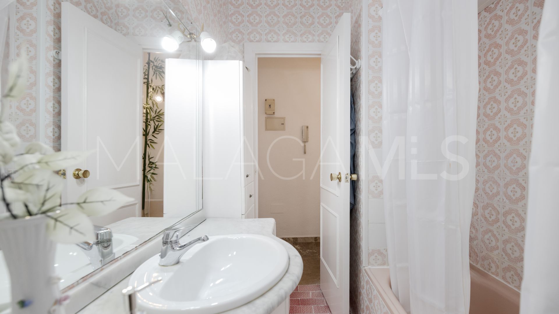 For sale Playa de la Fontanilla studio with 1 bedroom