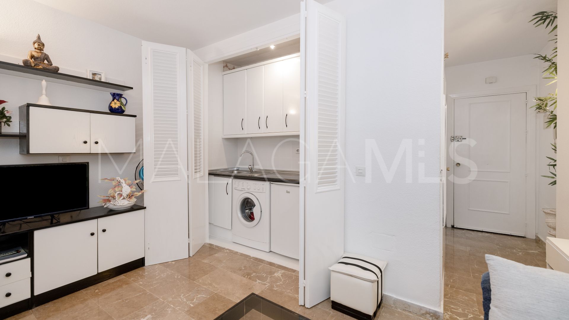 For sale Playa de la Fontanilla studio with 1 bedroom