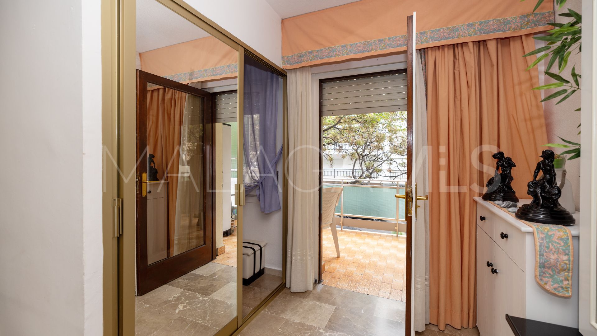 For sale Playa de la Fontanilla studio with 1 bedroom