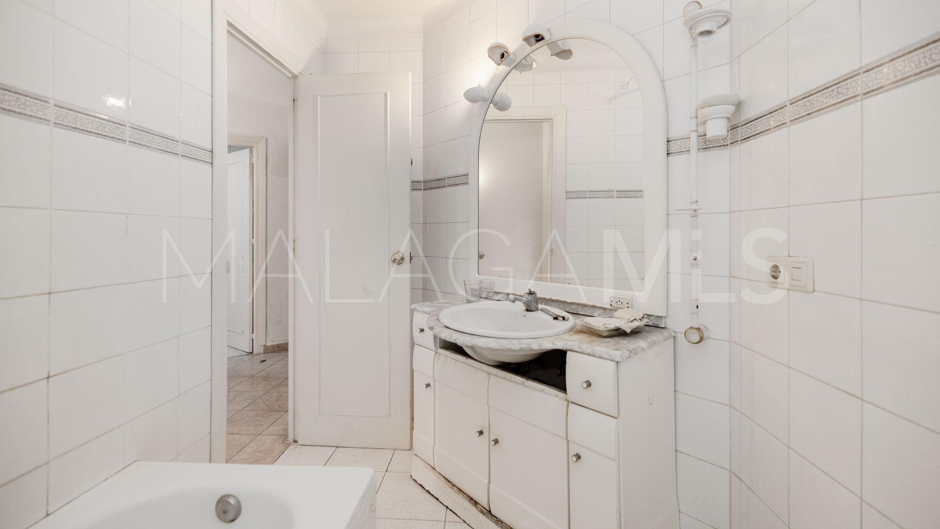 Lägenhet for sale in Marbella City