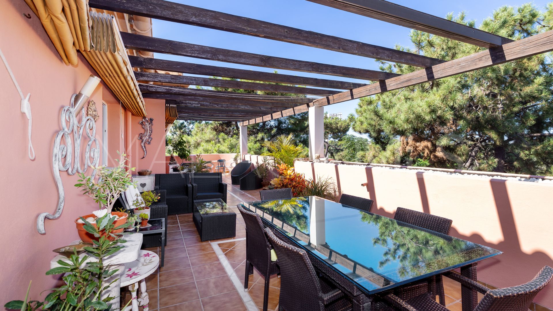 Takvåning for sale in Elviria