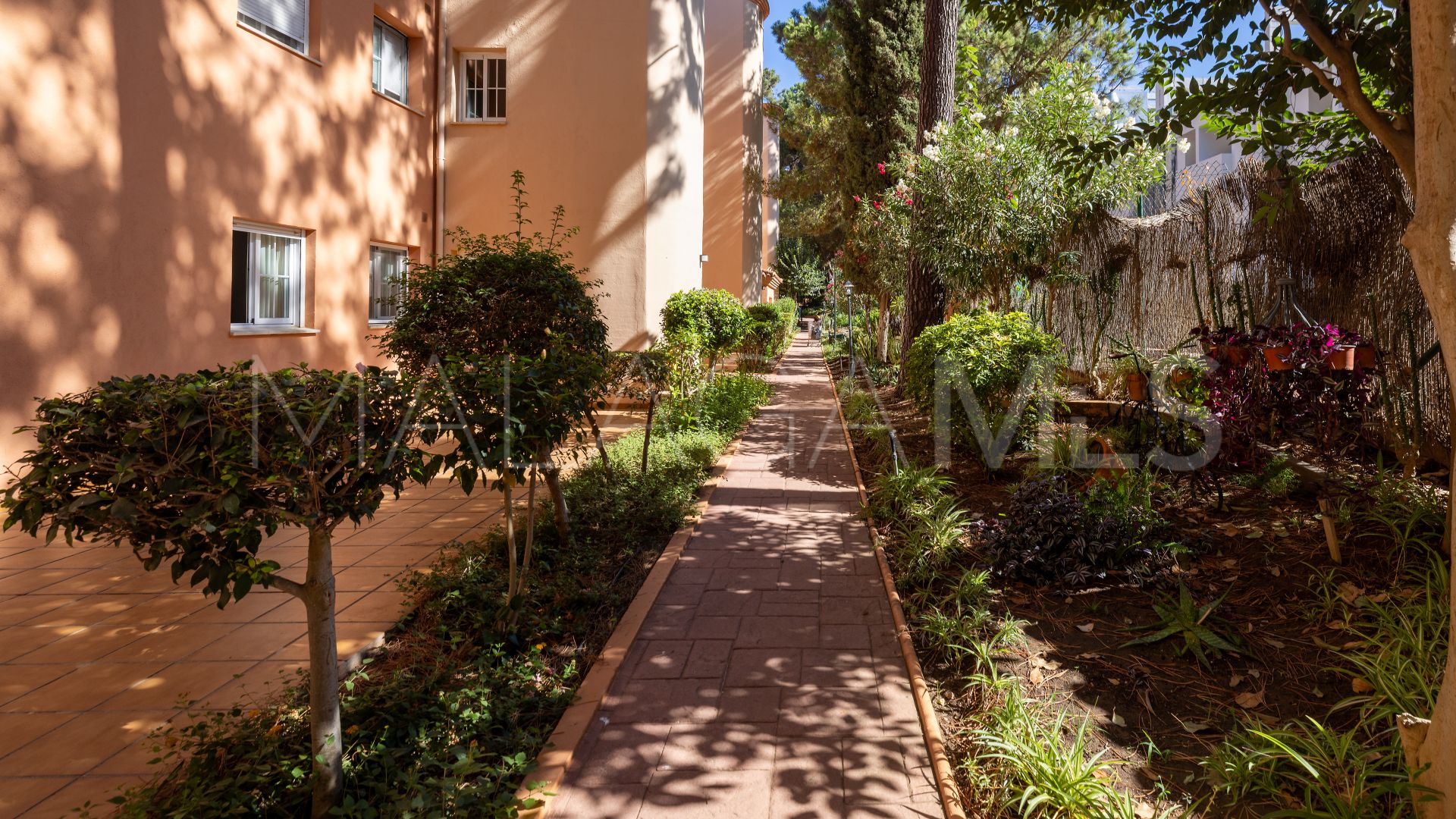 Takvåning for sale in Elviria