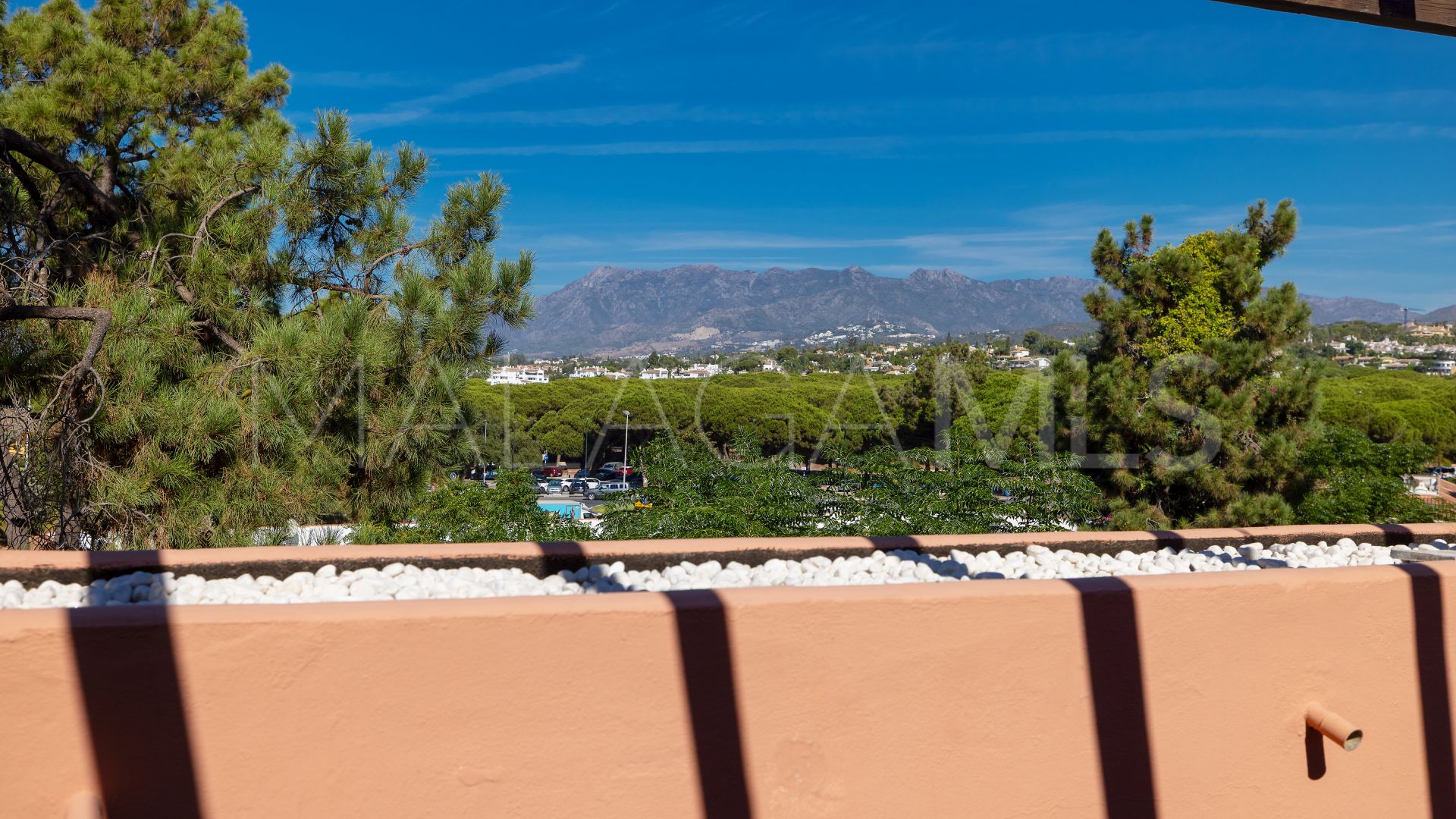Takvåning for sale in Elviria