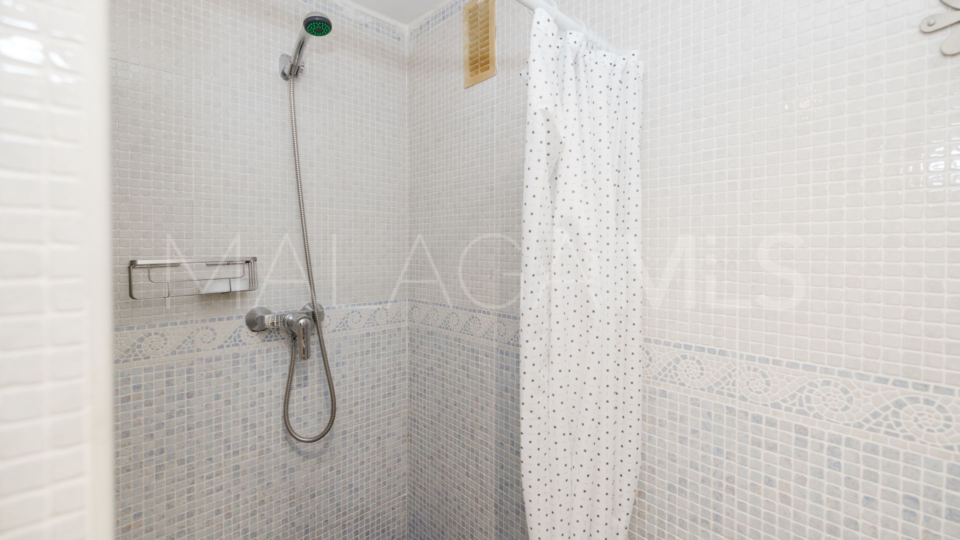 Takvåning for sale in Elviria