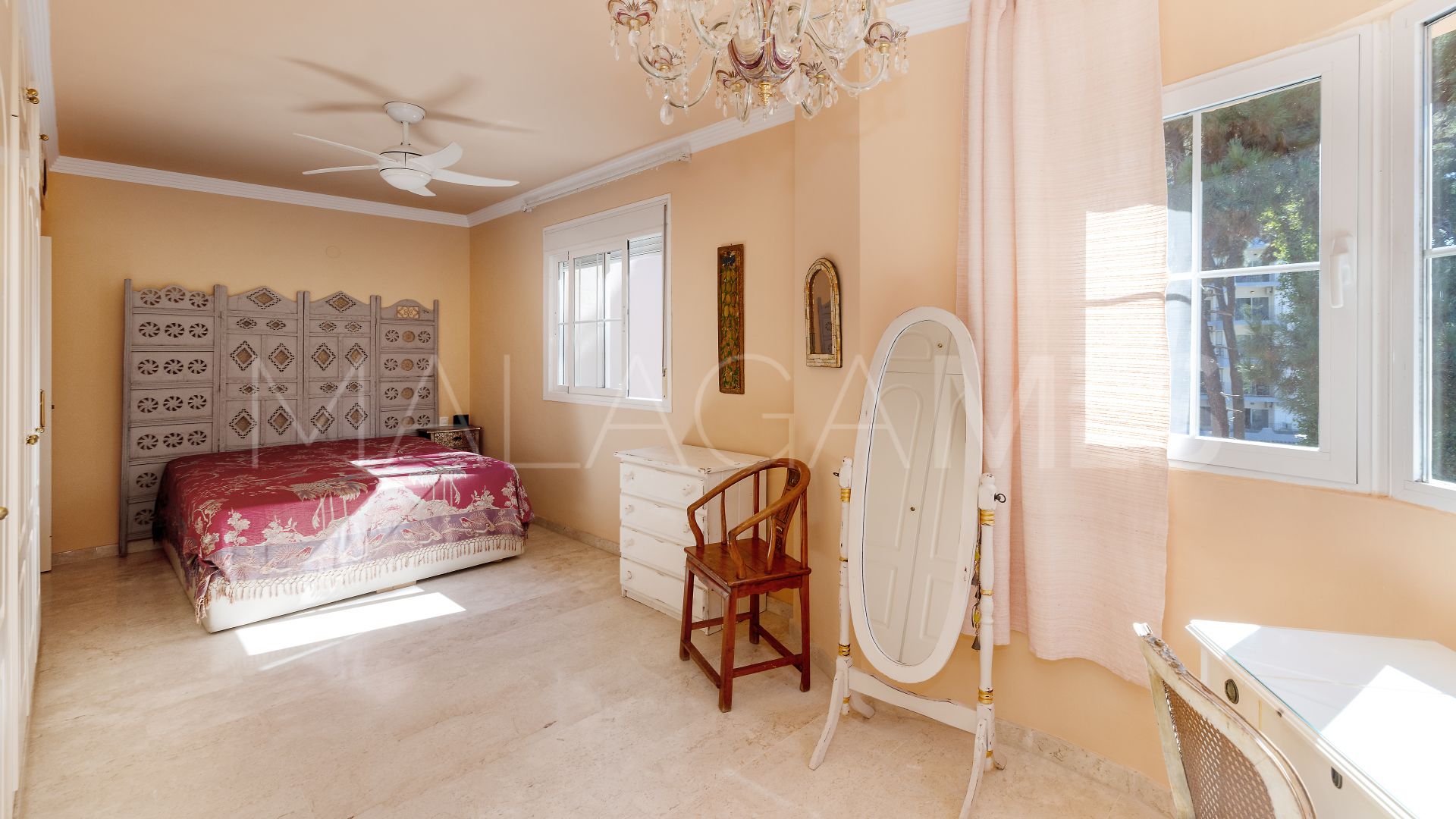 Takvåning for sale in Elviria