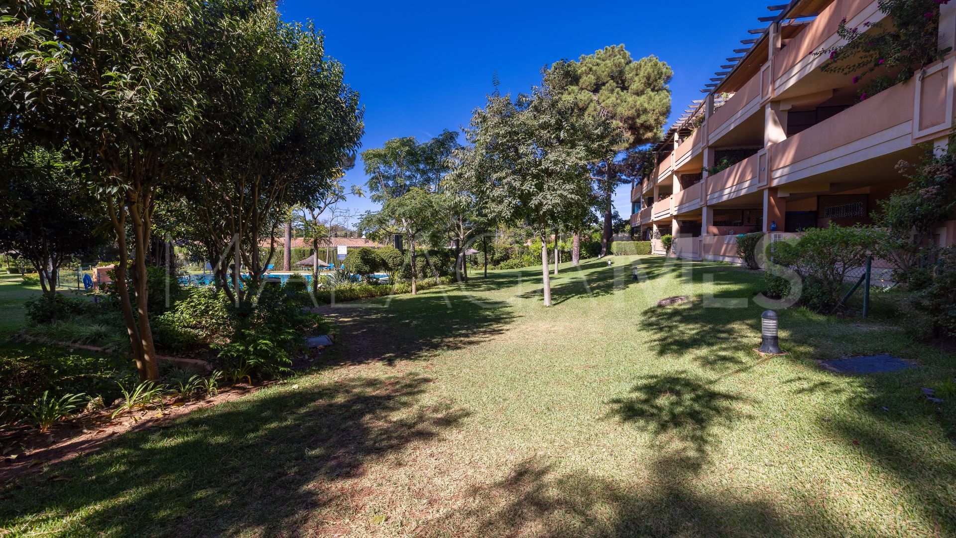 Takvåning for sale in Elviria