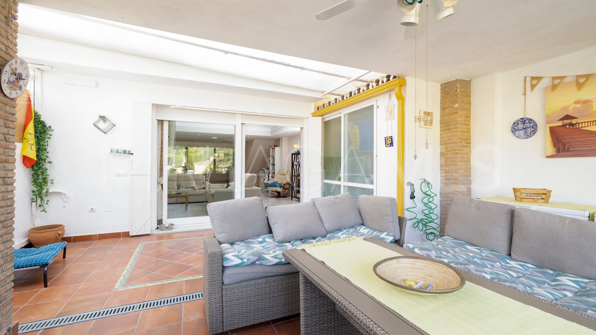 Parhus for sale in La Merced