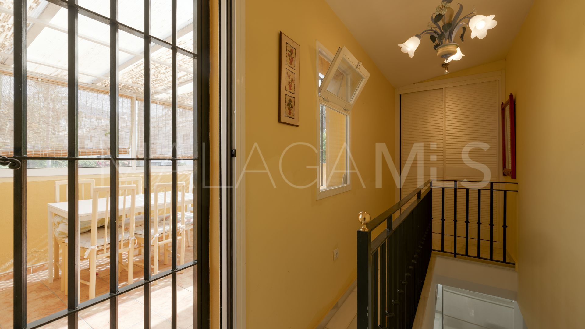 Parhus for sale in La Merced