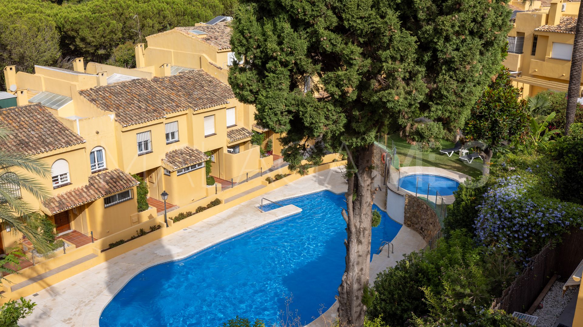 Parhus for sale in La Merced