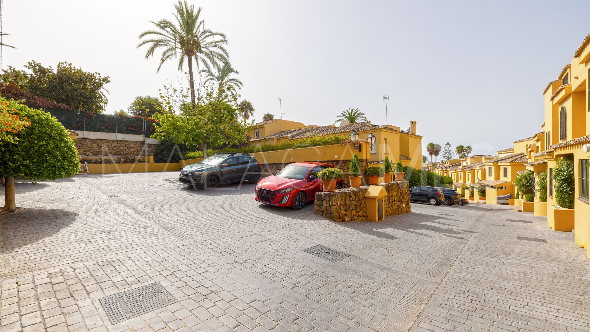 Parhus for sale in La Merced