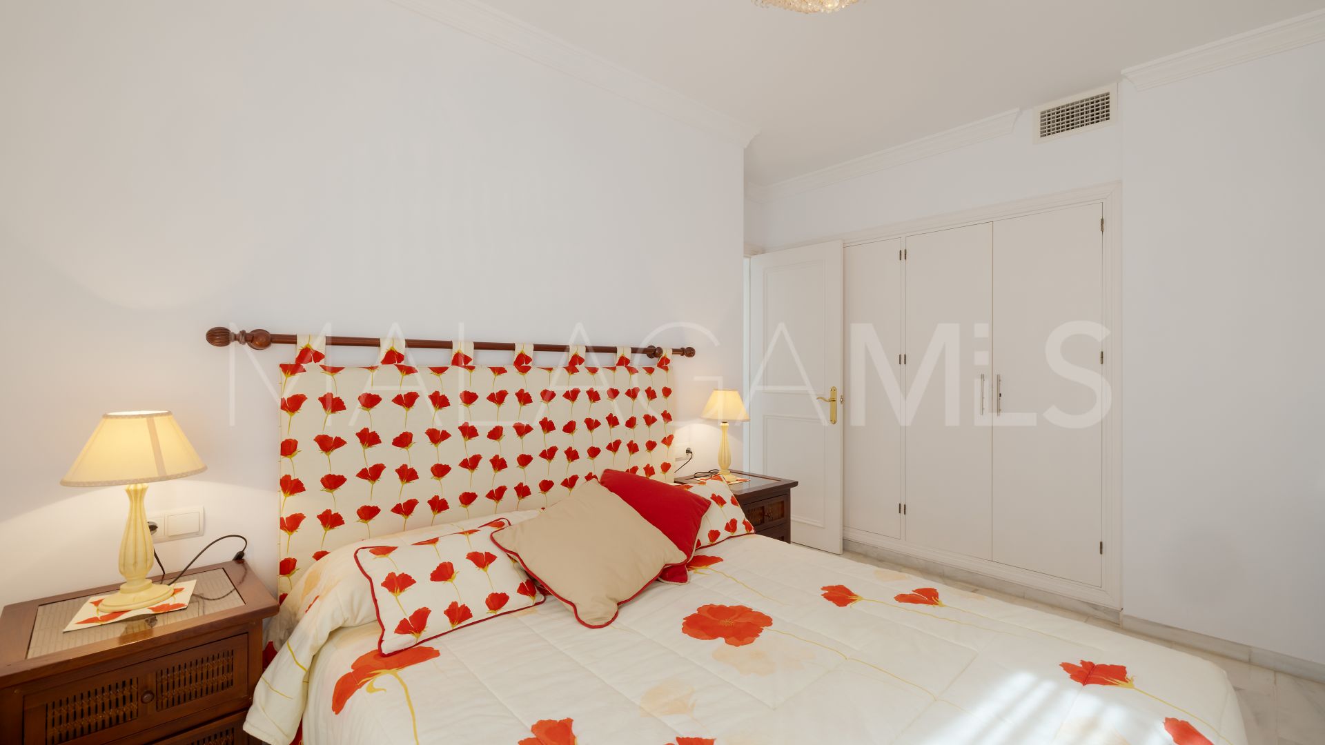 Parhus for sale in La Merced