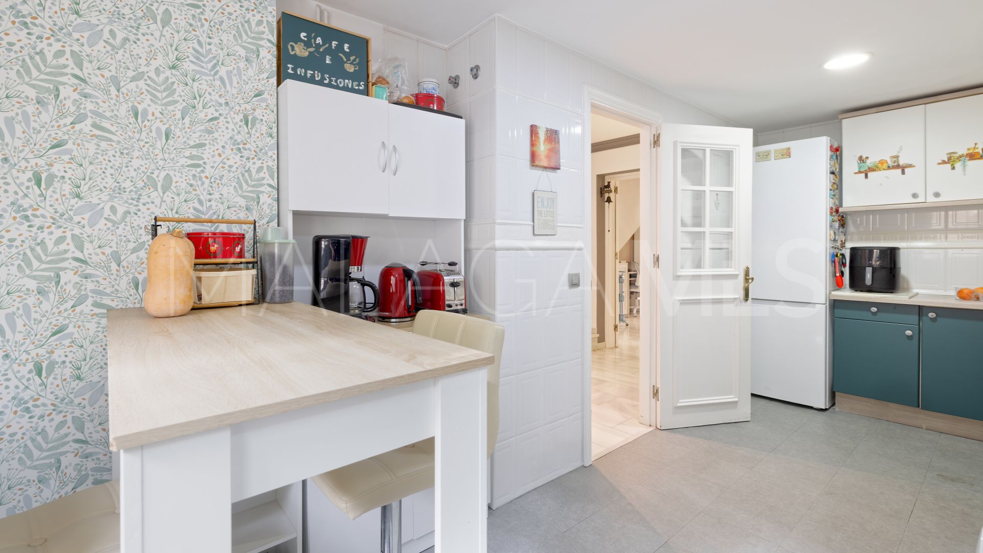 Parhus for sale in La Merced