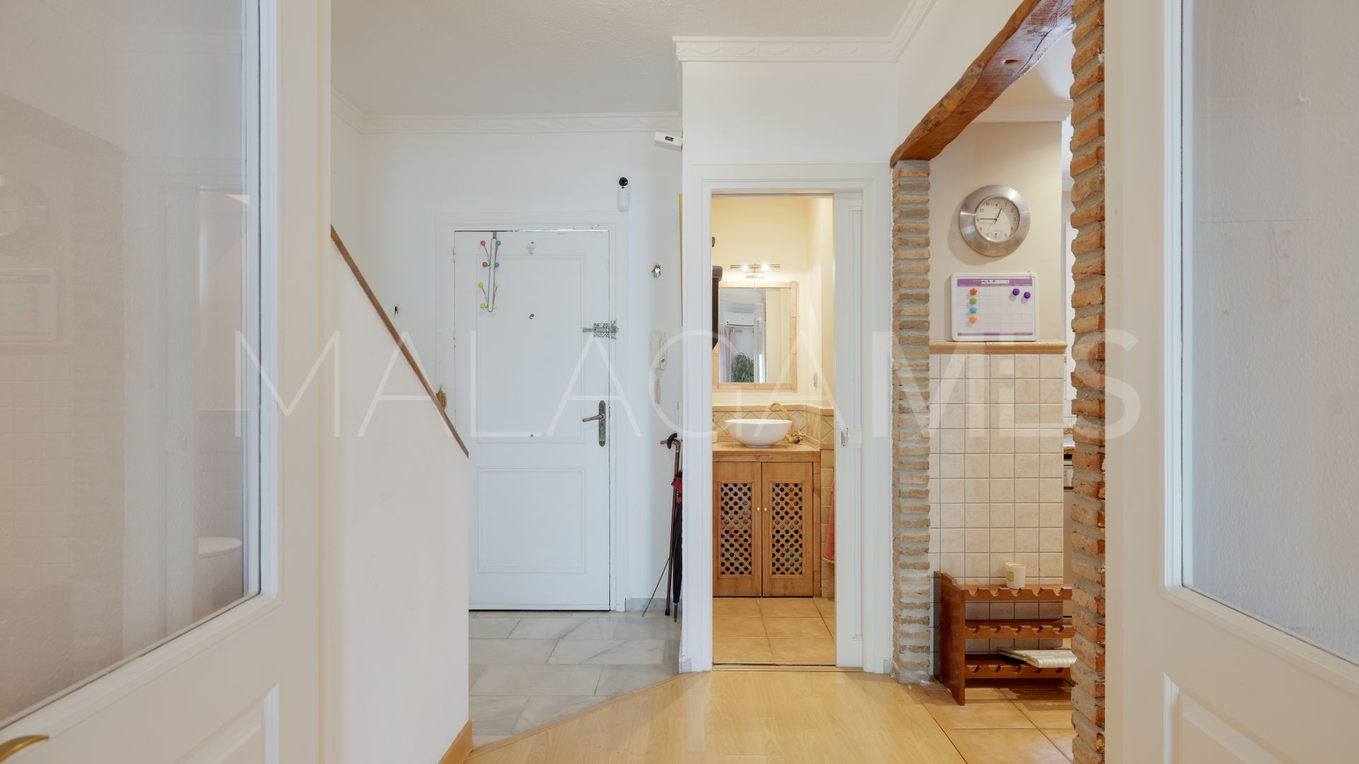 Adosado a la venta in Las Chapas with 4 bedrooms