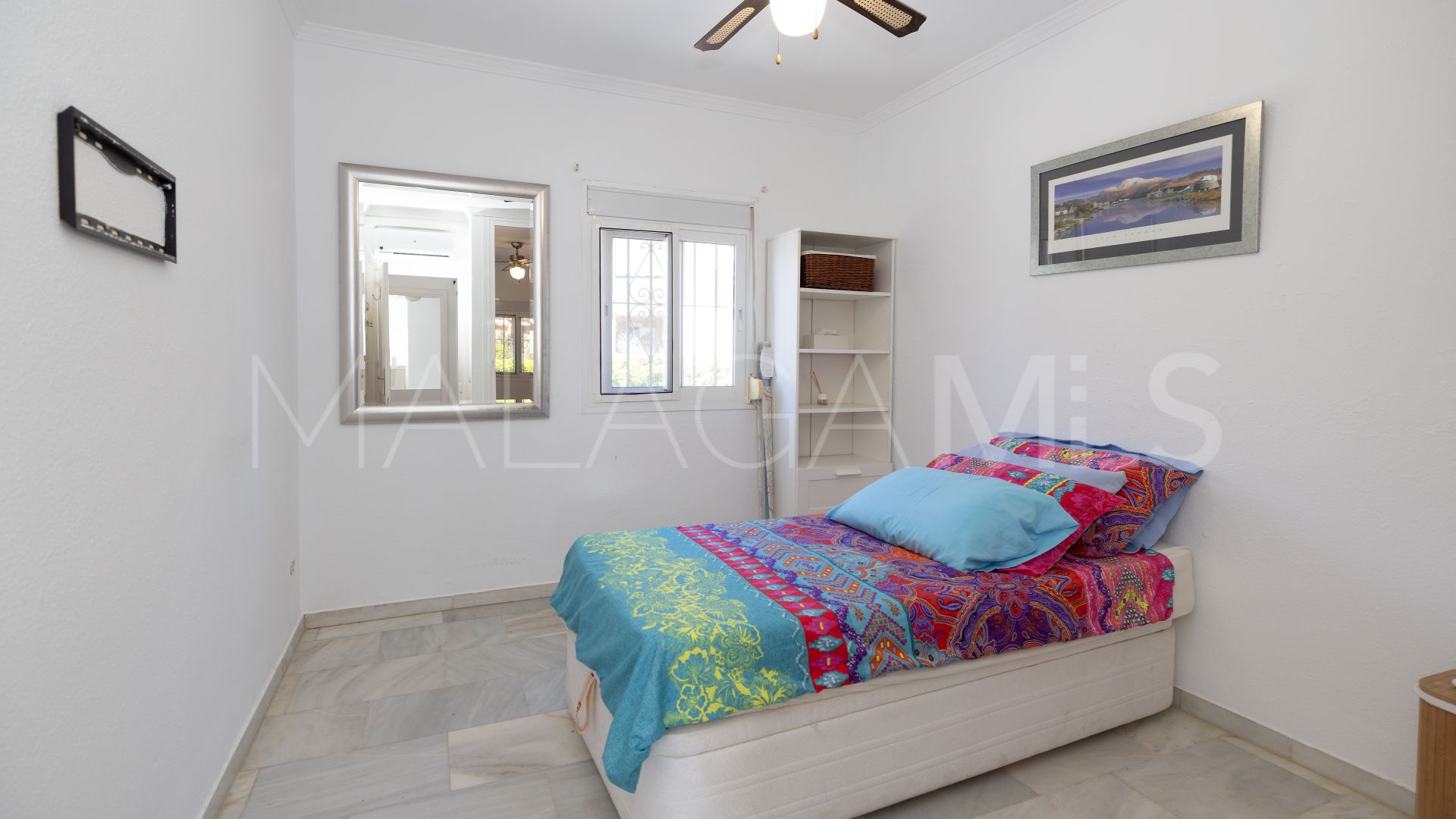 Adosado a la venta in Las Chapas with 4 bedrooms