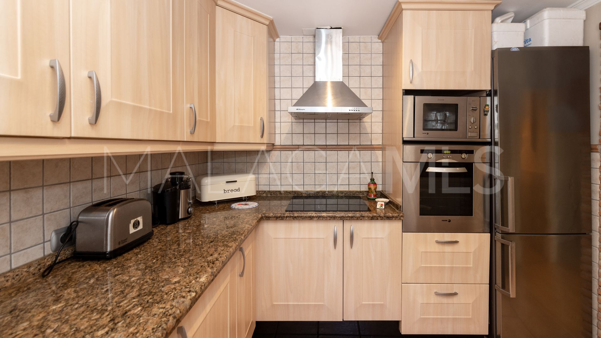 Adosado a la venta in Las Chapas with 4 bedrooms