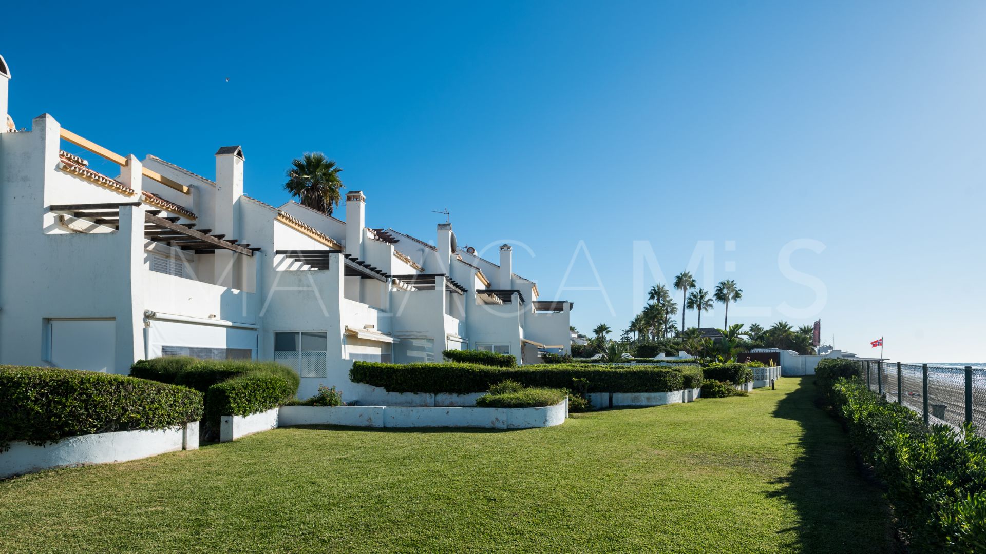 Adosado a la venta in Las Chapas with 4 bedrooms