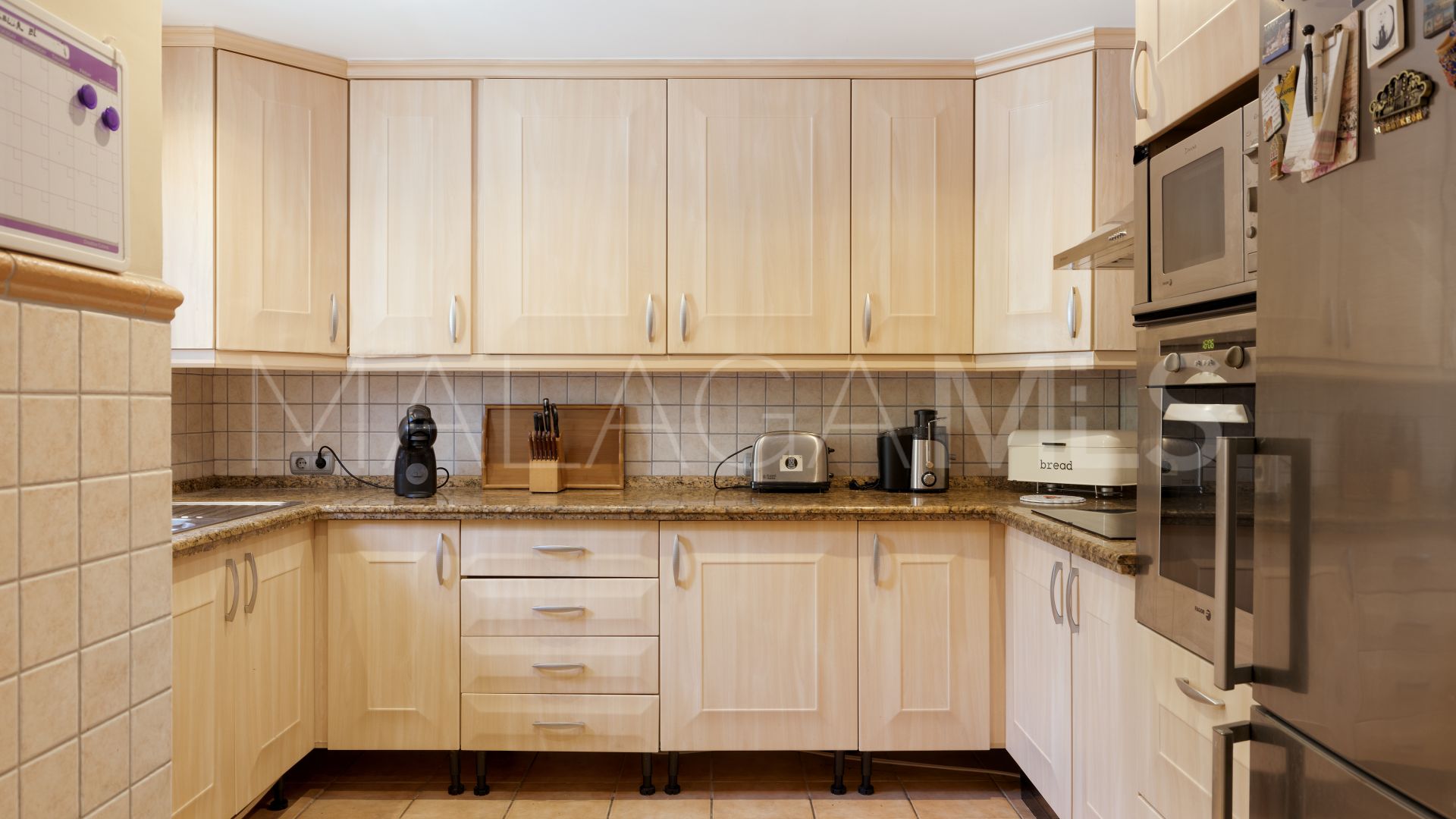 Adosado a la venta in Las Chapas with 4 bedrooms