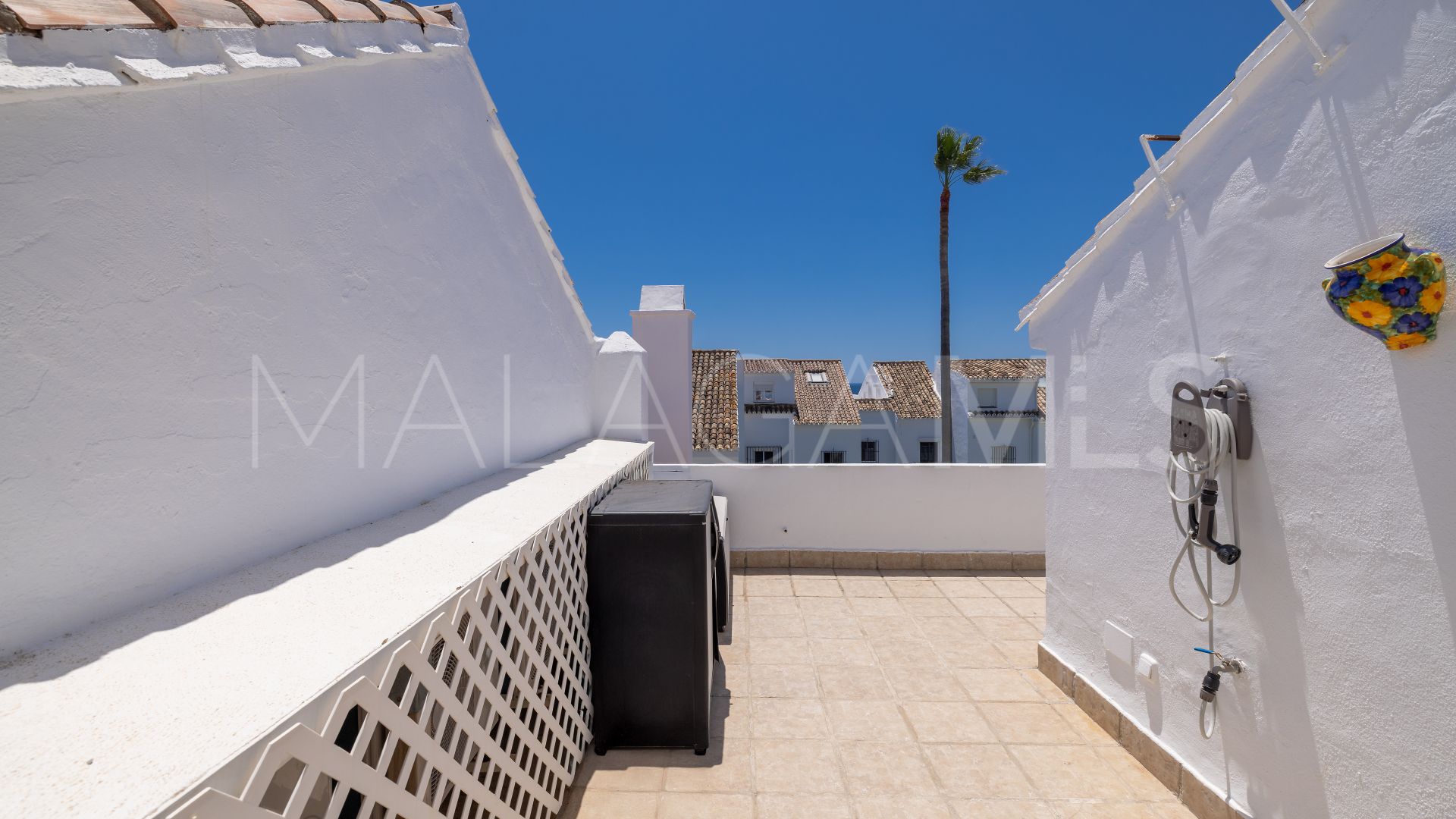 Adosado a la venta in Las Chapas with 4 bedrooms