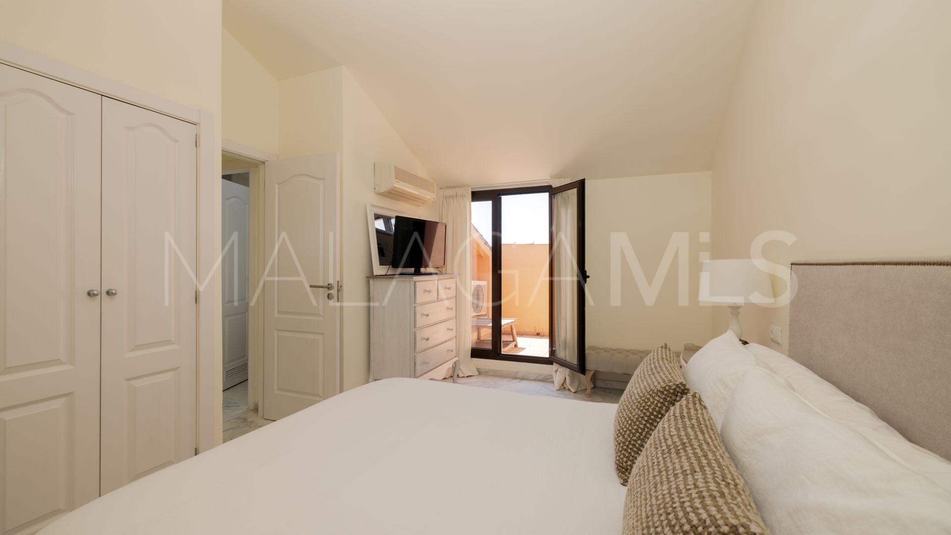 Zweistöckiges penthouse for sale in Costa Nagüeles III