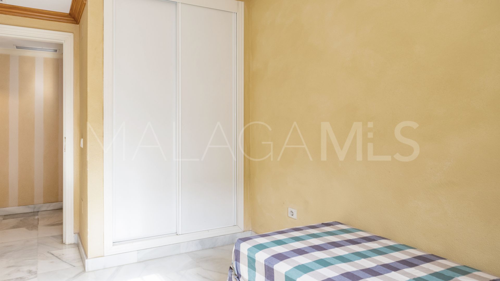 Buy Los Pinos de Nagüeles 3 bedrooms apartment