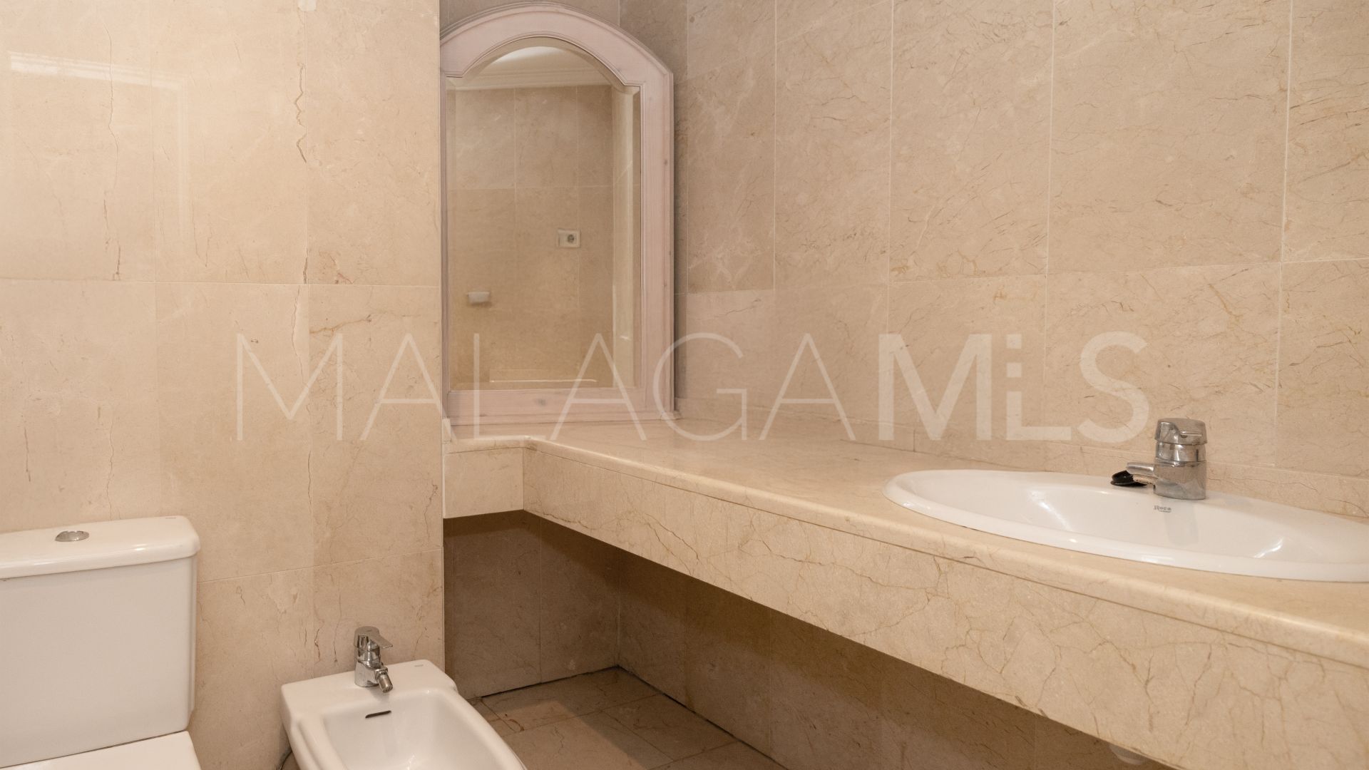 Buy Los Pinos de Nagüeles 3 bedrooms apartment