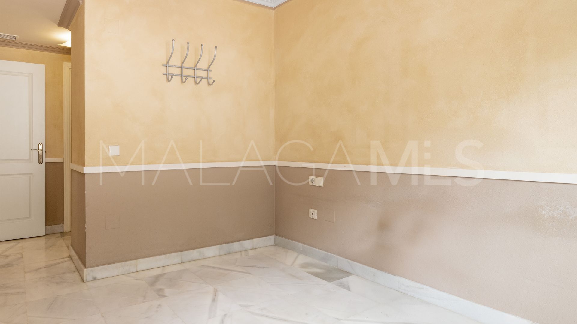 Buy Los Pinos de Nagüeles 3 bedrooms apartment