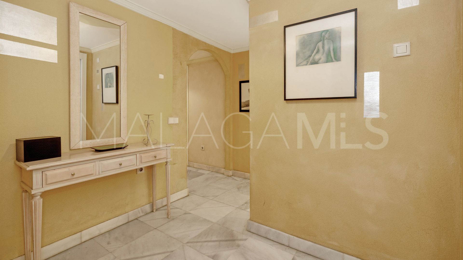 Buy Los Pinos de Nagüeles 3 bedrooms apartment