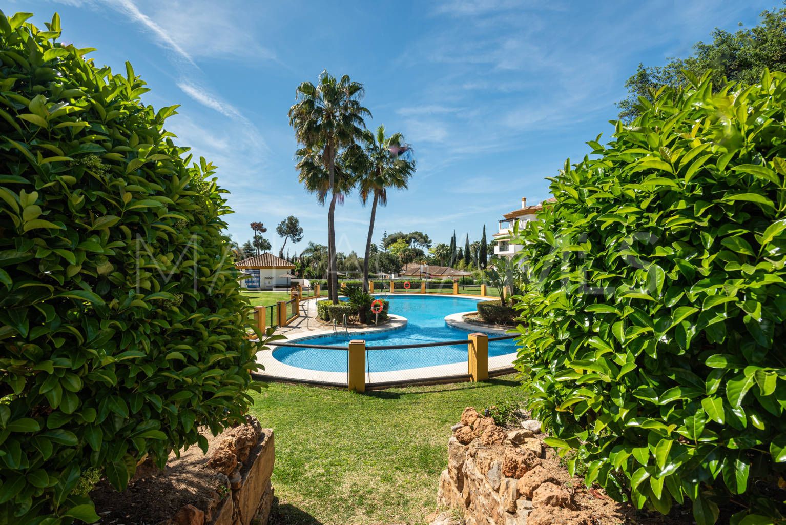 Buy Los Pinos de Nagüeles 3 bedrooms apartment