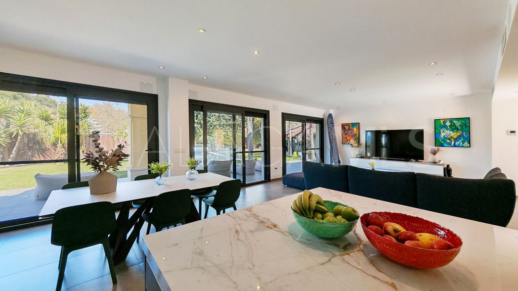Villa for sale in Santa Clara