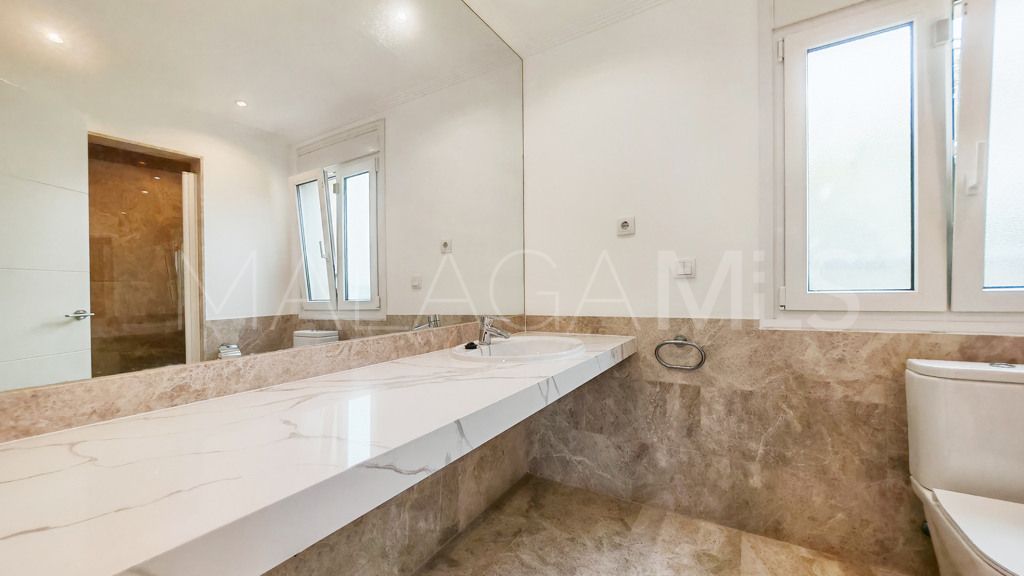 Villa for sale in Santa Clara