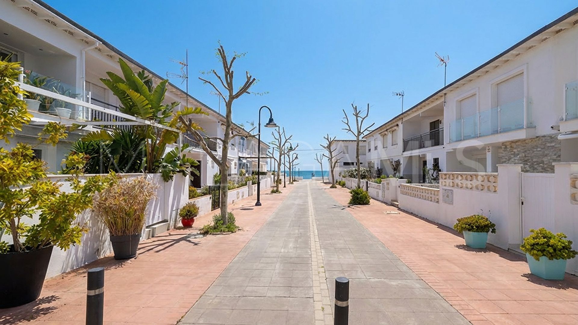 For sale semi detached house in Butiplaya with 4 bedrooms