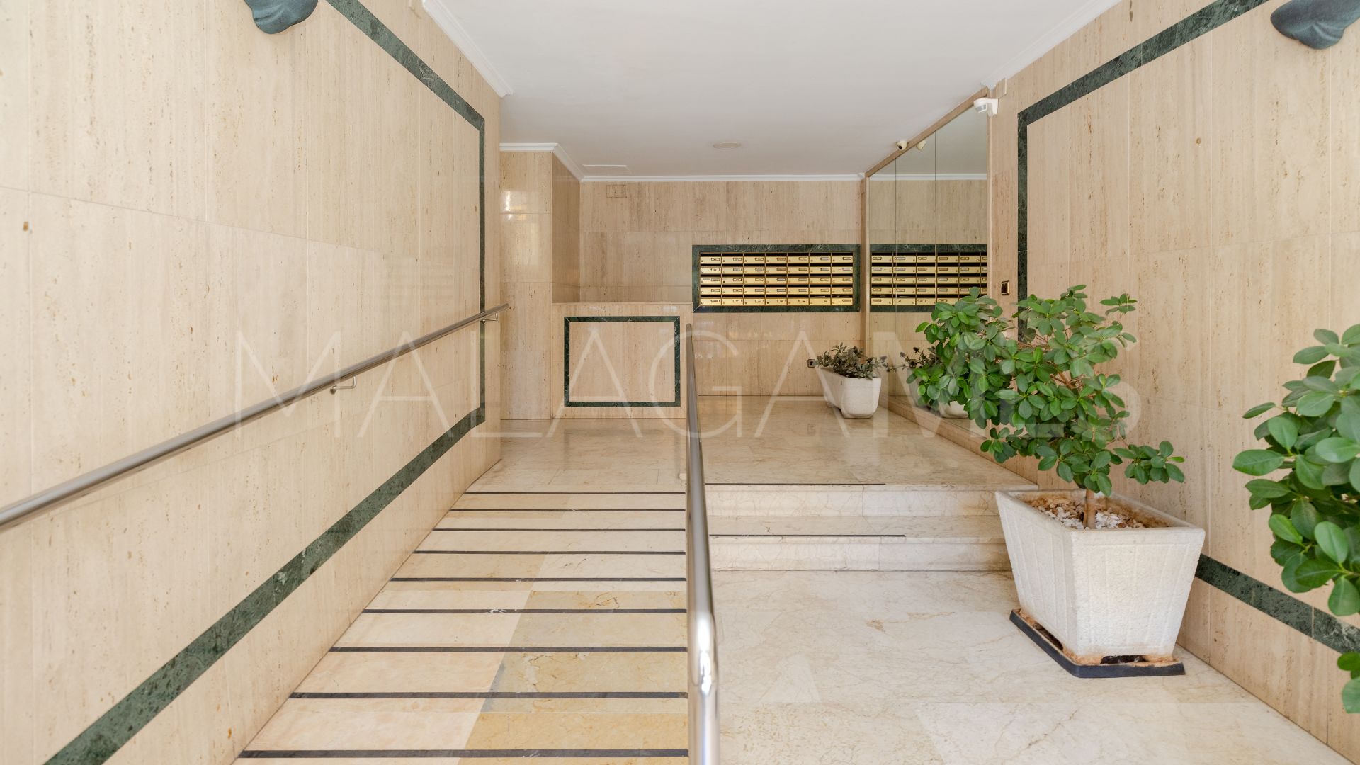 Lägenhet for sale in Marbella City